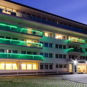 https://hotel-aurum-family.hotels-hajduszoboszlo-hungary.com