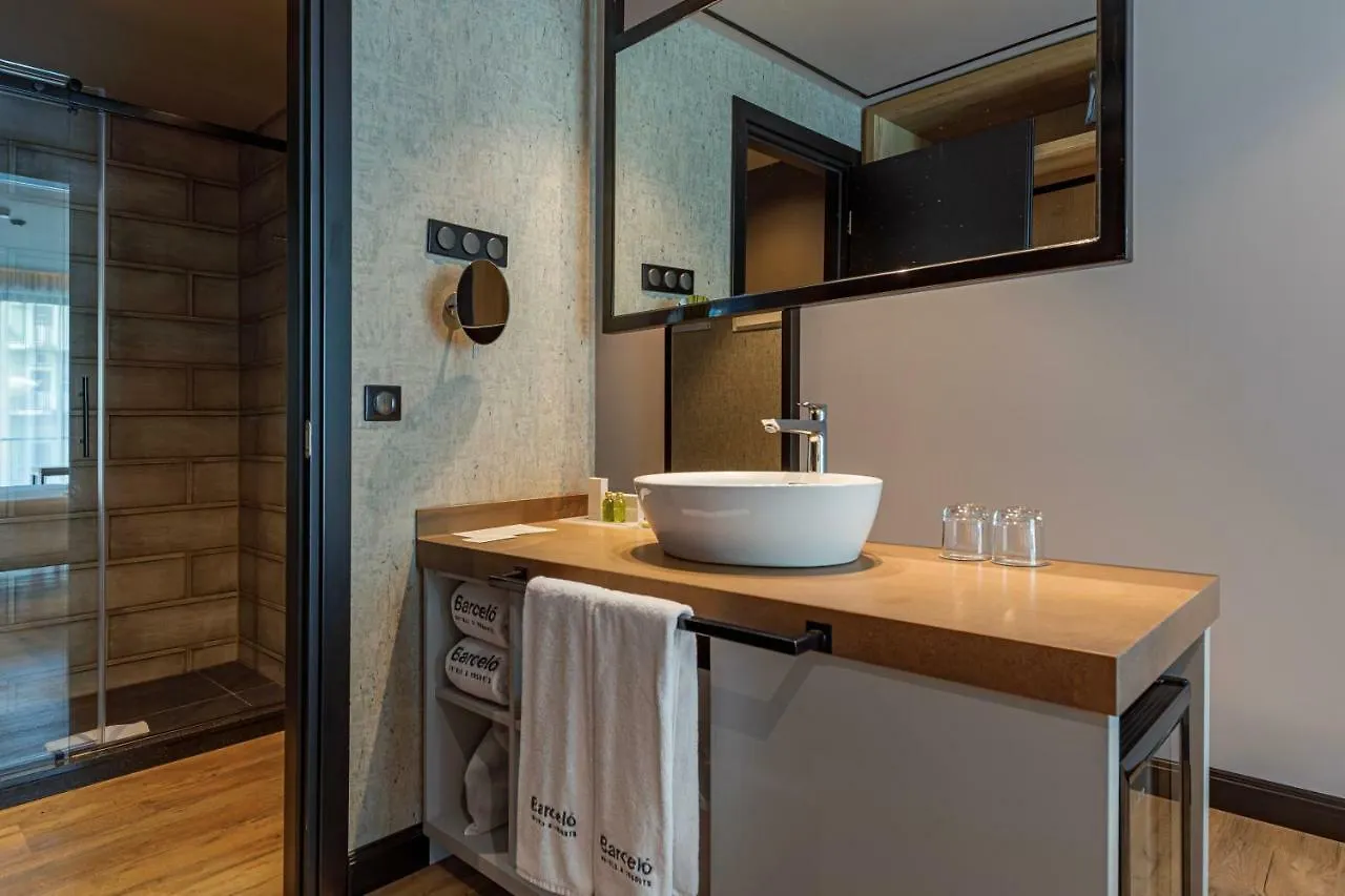 Barceló Budapest 4*,